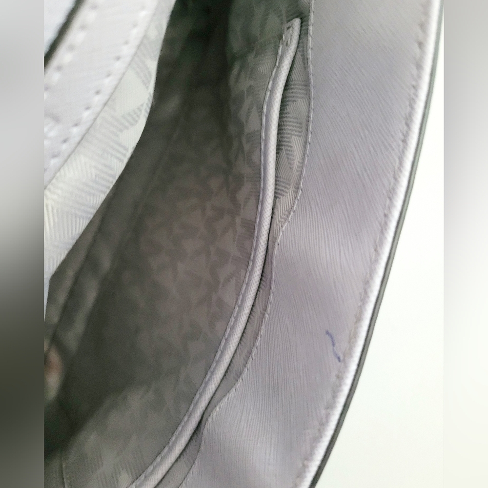 Perfect for 2026 a beautiful Michael Kors Lavender Satchel - Picture 11 of 12